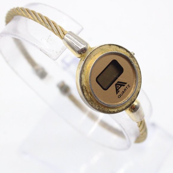 Vintage Advance Digital Watch Women Gold Tone Stainless Steel Bracelet Retro 80s - Picture 4 of 8